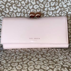 🎀Ted Baker pink shiny clutch/wallet 🎀